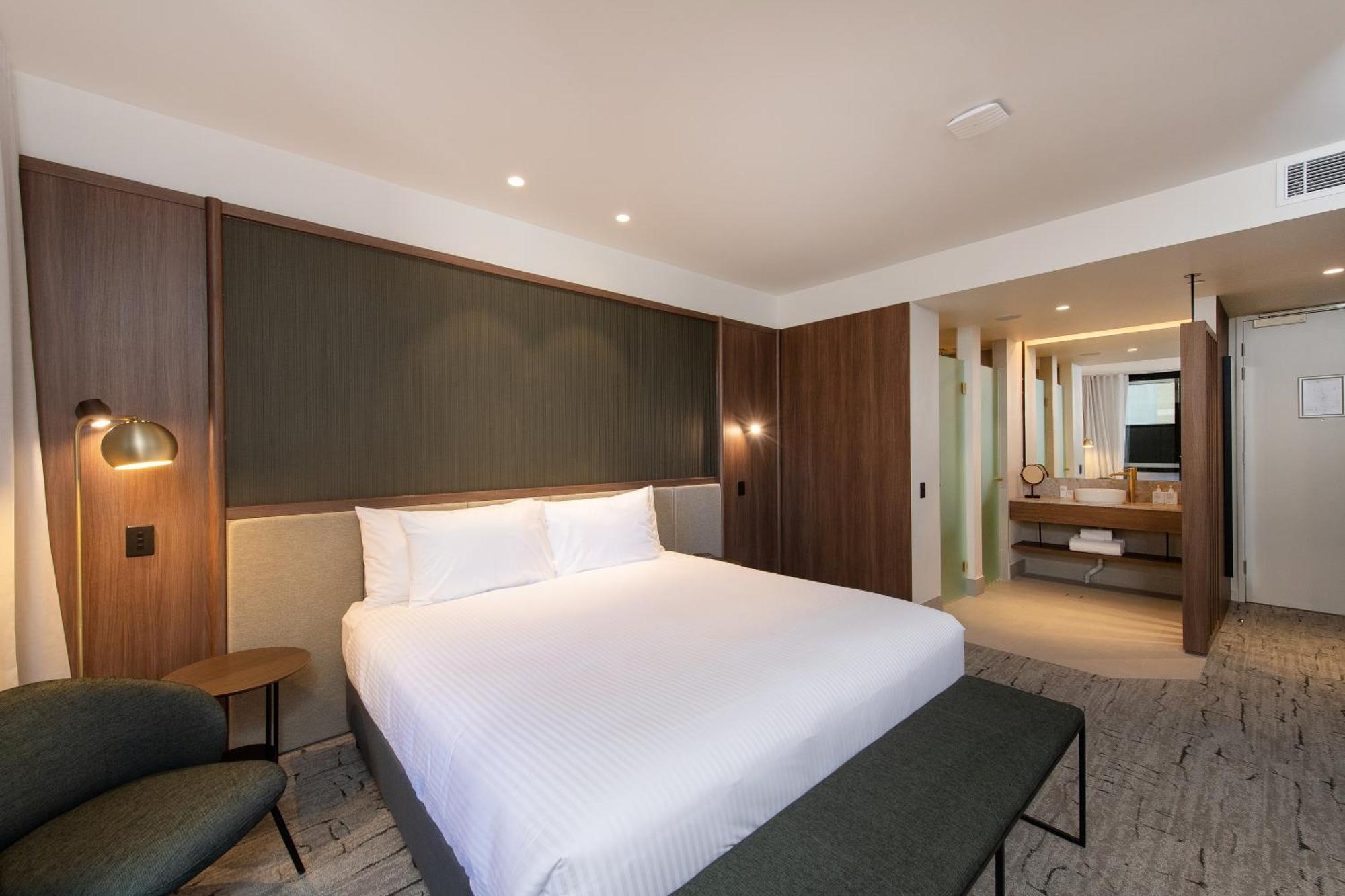 The George Hotel Adelaide Room photo